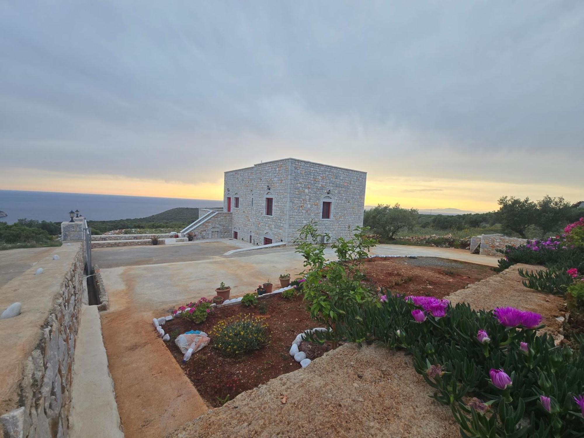 Sugar Stone House 2 Apartment Pírgos Dhiroú Bagian luar foto